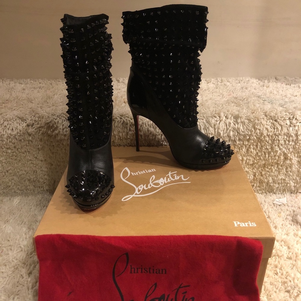 Christian Louboutin spike wars - Picture 1 of 7